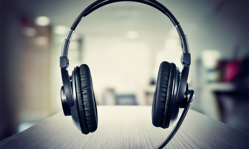 Kopfhörer als Symbolbild für den Support von aaroon